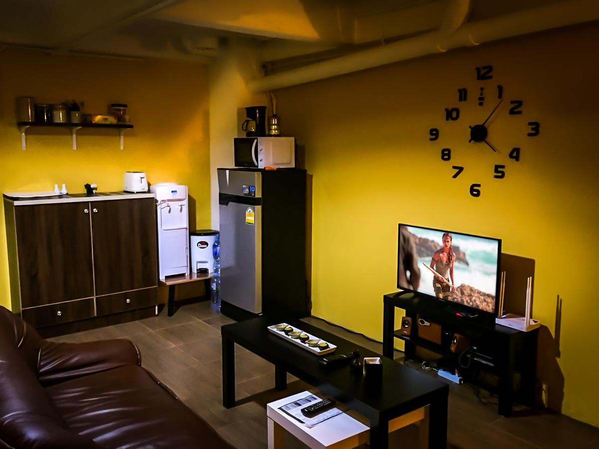 Artistel (Adults Only) Pansiyon Chiang Mai Dış mekan fotoğraf